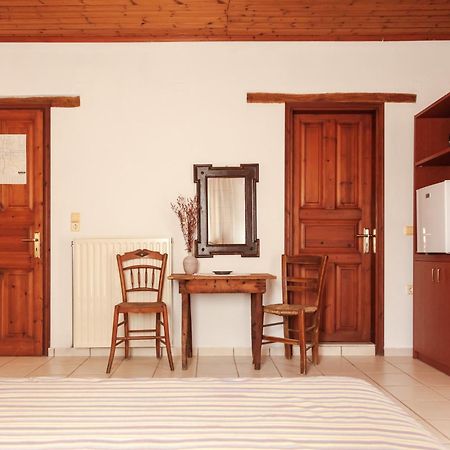Amnisiades Apartments Karteros Dış mekan fotoğraf