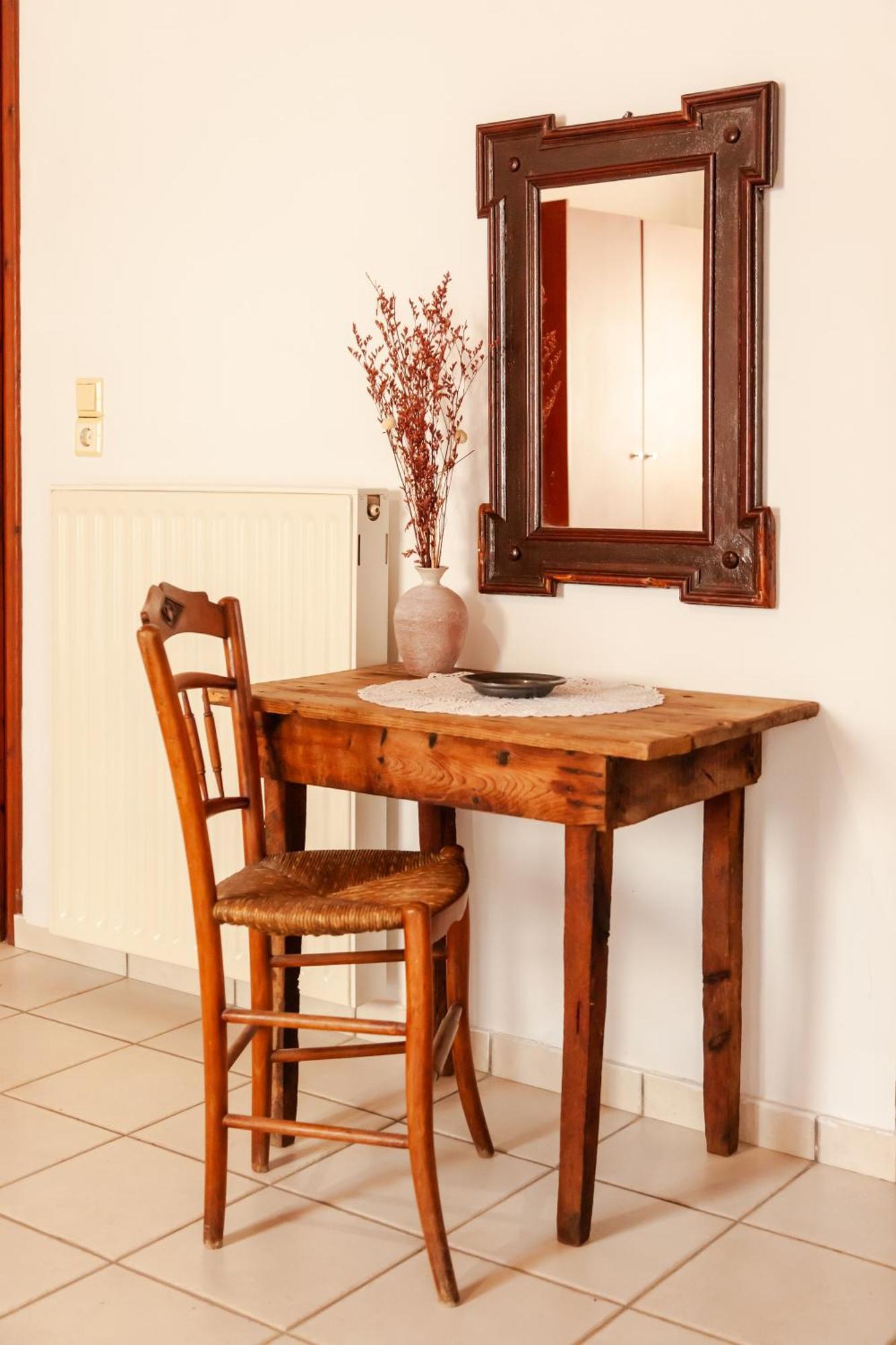 Amnisiades Apartments Karteros Dış mekan fotoğraf