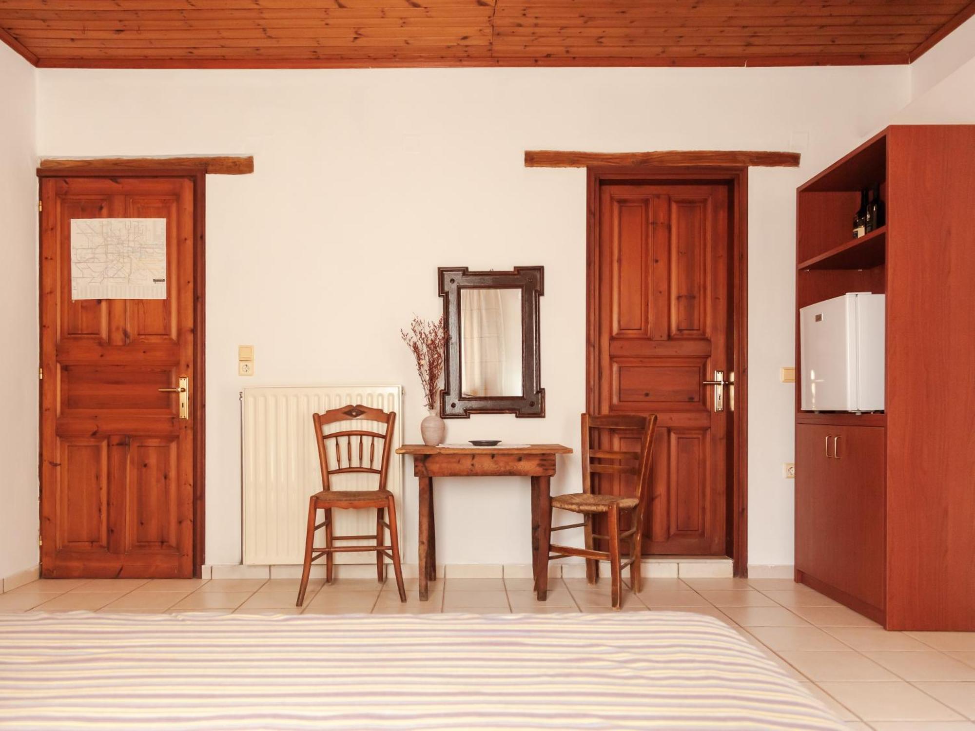 Amnisiades Apartments Karteros Dış mekan fotoğraf
