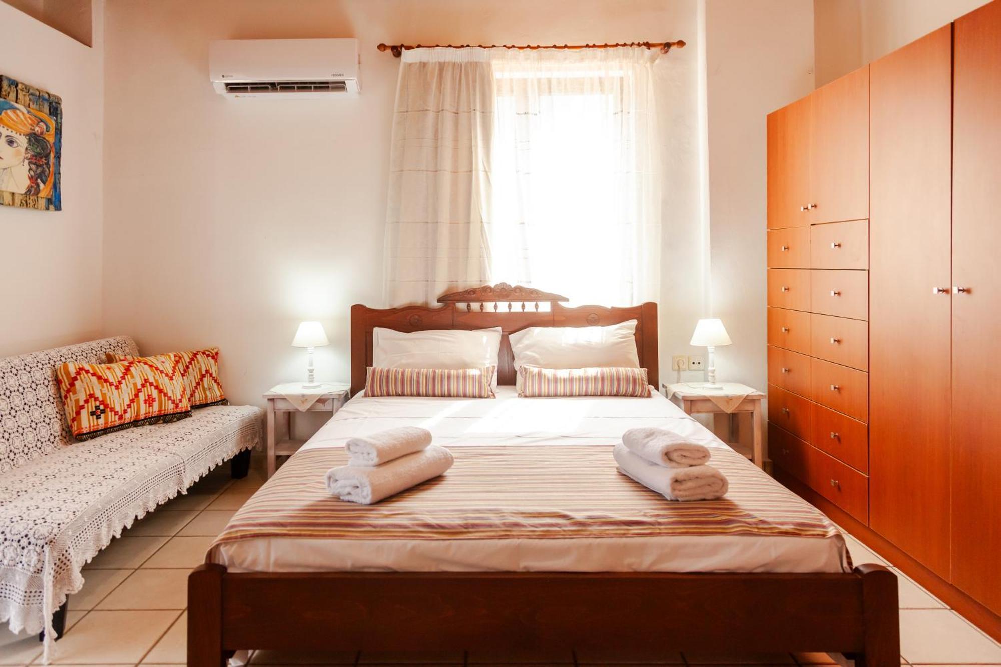 Amnisiades Apartments Karteros Dış mekan fotoğraf