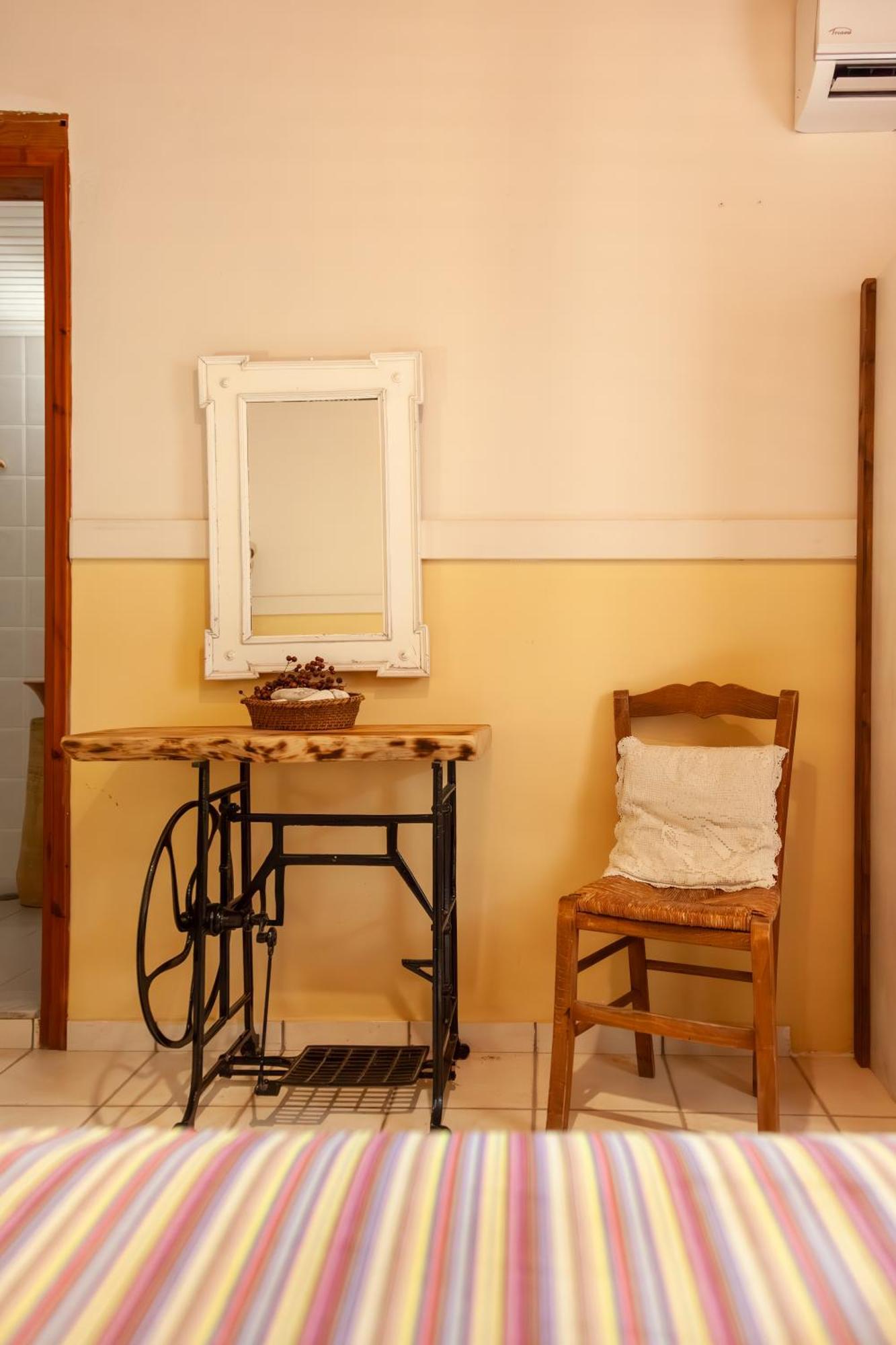 Amnisiades Apartments Karteros Dış mekan fotoğraf