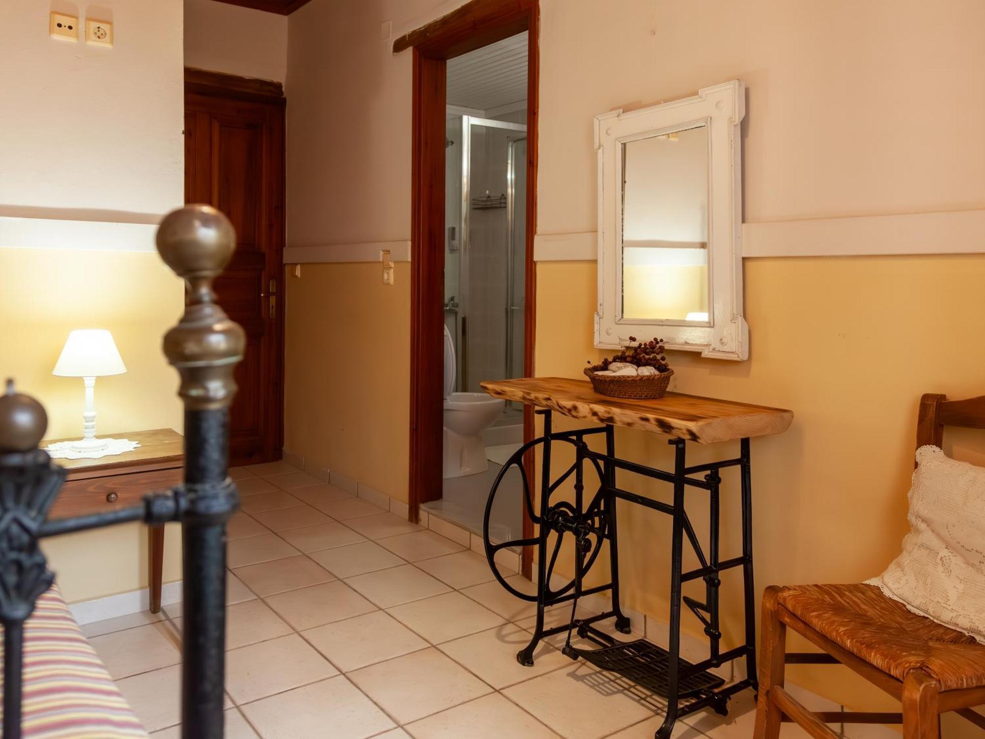 Amnisiades Apartments Karteros Dış mekan fotoğraf