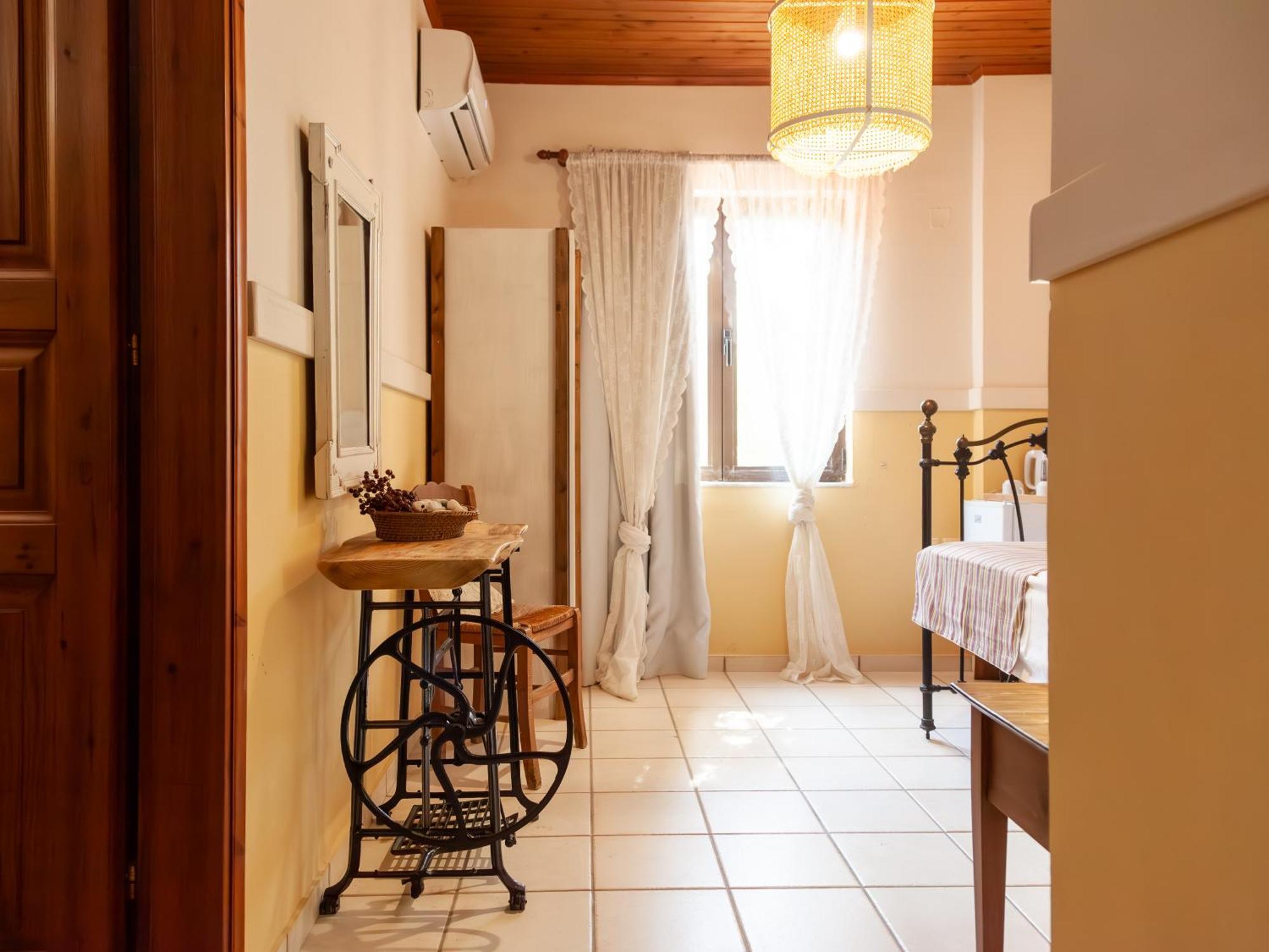 Amnisiades Apartments Karteros Dış mekan fotoğraf